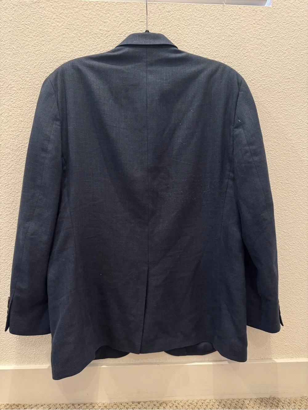 Lauren Ralph Lauren is a gray-blue suit jacket/blazer w/ classic 2button closure